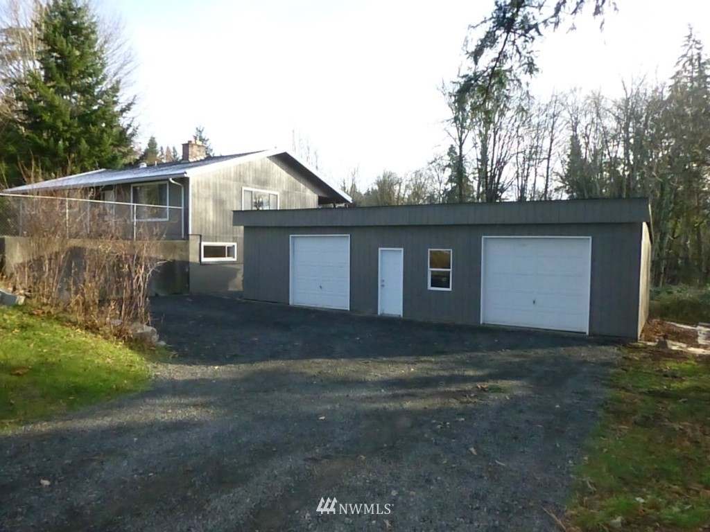 16907 Southeast 128th Street Renton, WA 98059 - Photo 4 of 24