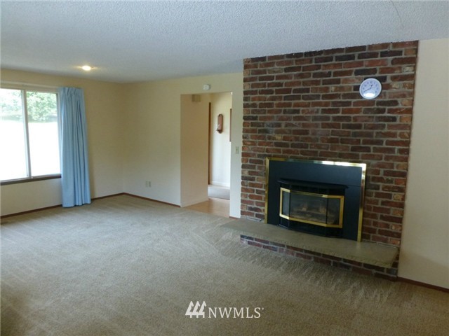16907 Southeast 128th Street Renton, WA 98059 - Photo 5 of 24