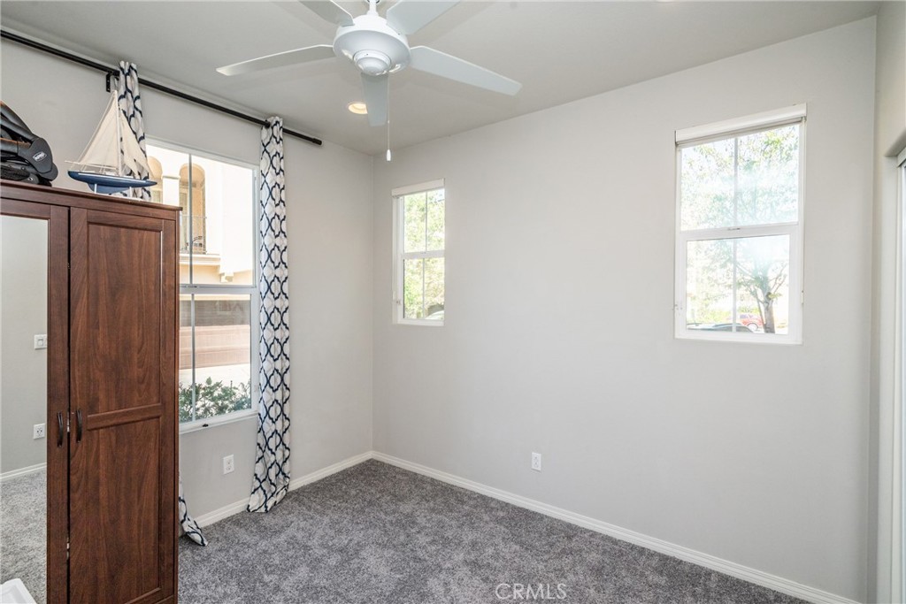 32390 Magee Lane Temecula, CA 92592 - Photo 25 of 75 Downstairs bedroom 1