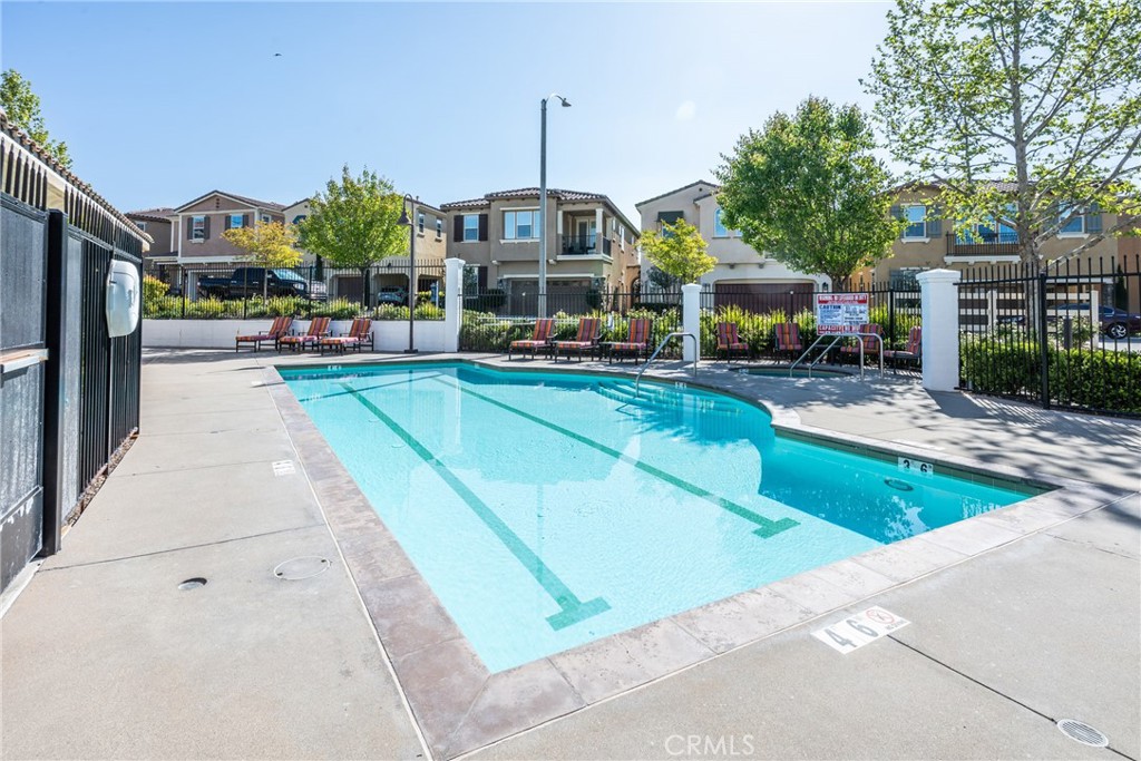32390 Magee Lane Temecula, CA 92592 - Photo 66 of 75 Community Pool