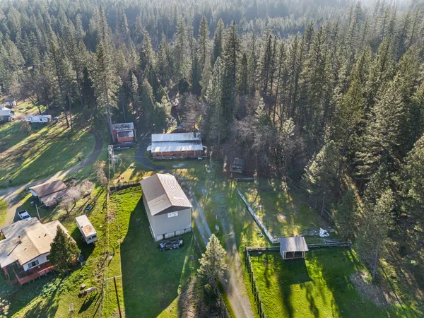 $1,020,000 | 16558 French Town Road, Brownsville, CA 95919
