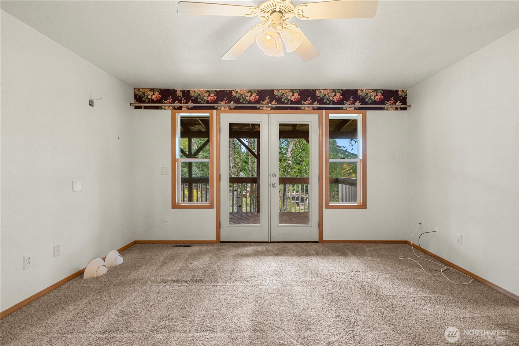 21103 16th Street East Lake Tapps, WA 98391 - Photo 8 of 30 a view of an empty room with a window
