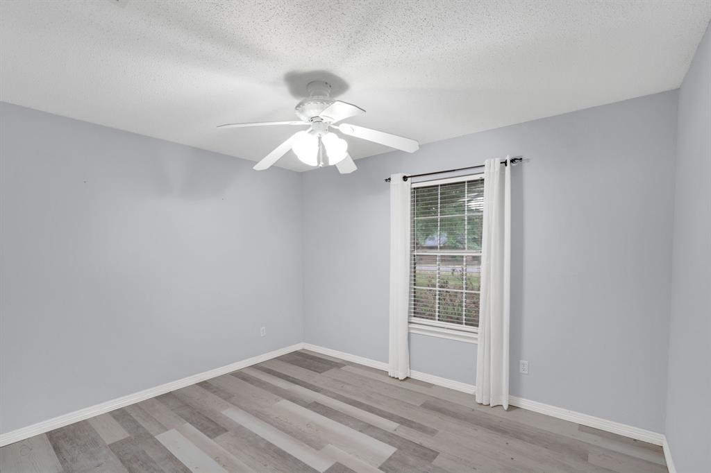 209 Alesha Road Red Oak, TX 75154 - Photo 9 of 16