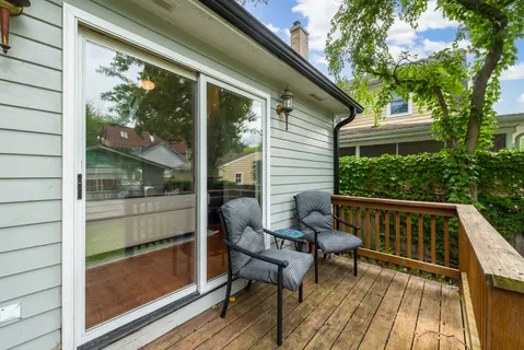 $990,000 | 547 Melrose Avenue, Kenilworth, IL 60043