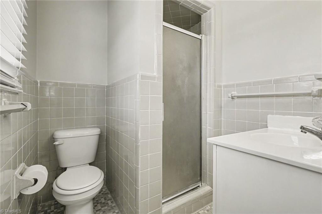 6025 Skylark Road Pfafftown, NC 27040 - Photo 19 of 24 Gallery Image 19