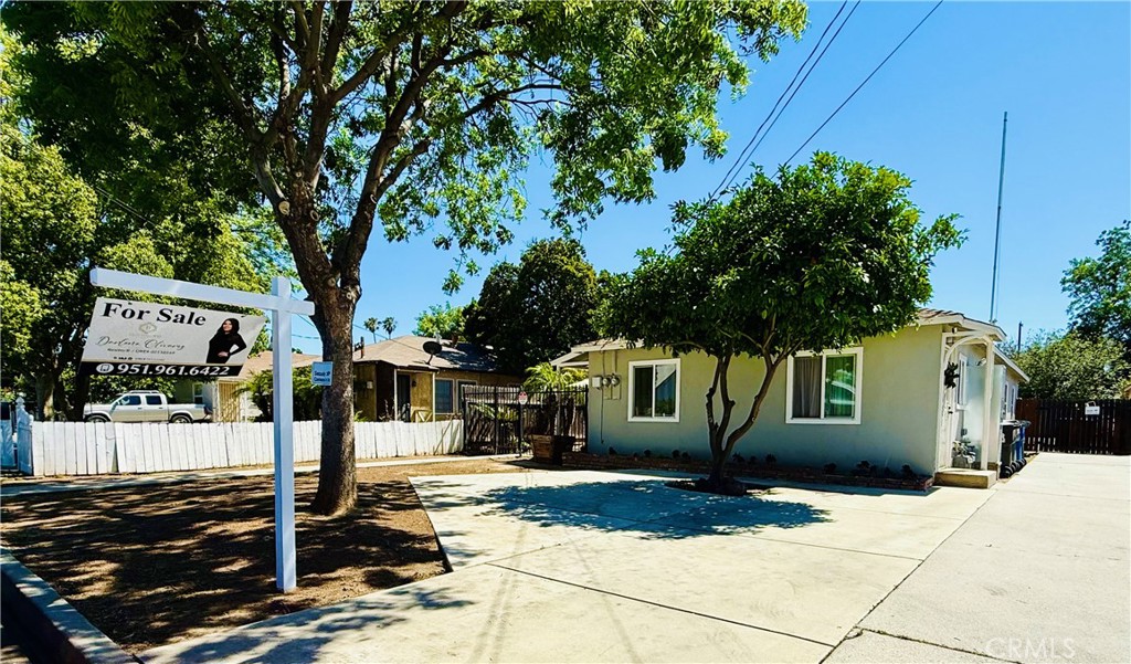 3928 Everest Avenue Riverside, CA 92503 - Photo 3 of 61