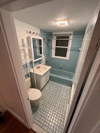 $3,400 | 125 Pleasant Street, Unit 2, Watertown, MA 02472