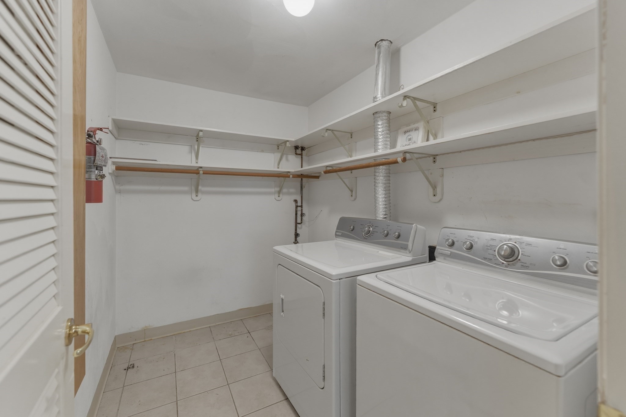 402 Ridgefield Circle, Unit D1 Clinton, MA 01510 - Photo 29 of 34 Gallery Image 29