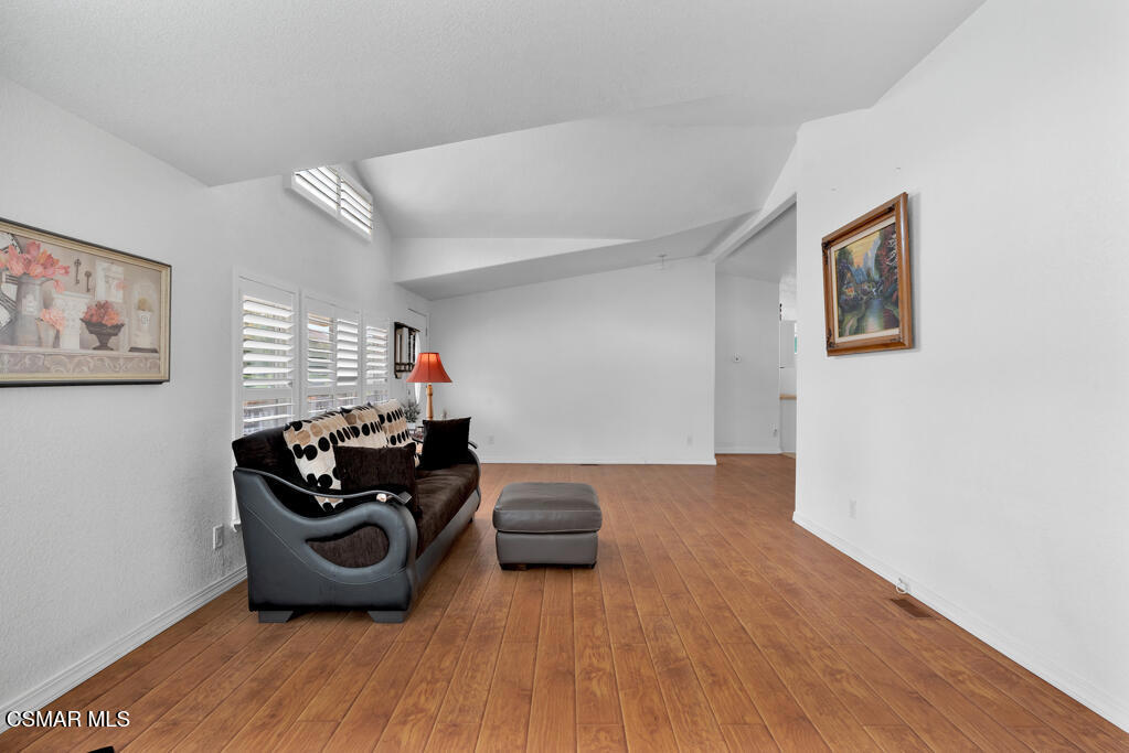 195 Tierra Rejada Road, Unit 180 Simi Valley, CA 93065 - Photo 5 of 39