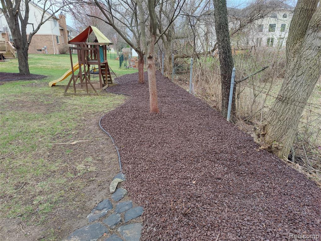 1600 Dunston Road Canton, MI 48188 - Photo 5 of 49