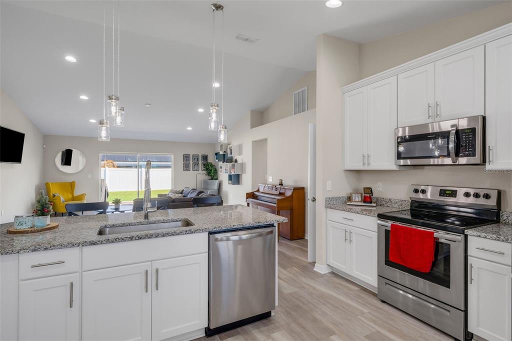 2352 Twin Lake View Road Winter Haven, FL 33881 - Photo 10 of 23
