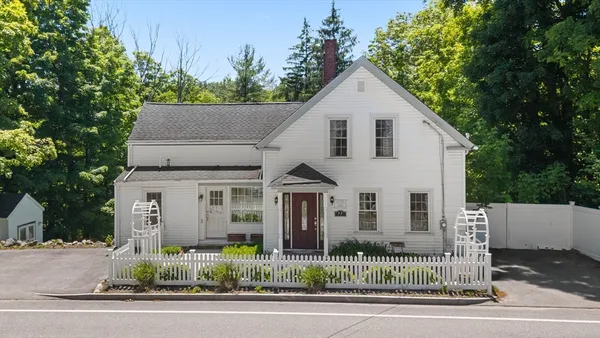 $514,900 | 77 Main Street, Princeton, MA 01541