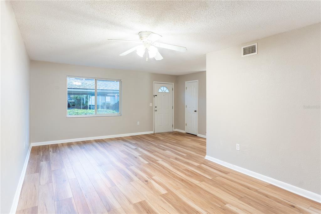 501 Southwest 75th Street, Unit D13 Gainesville, FL 32607 - Photo 4 of 36 Gallery Image 4
