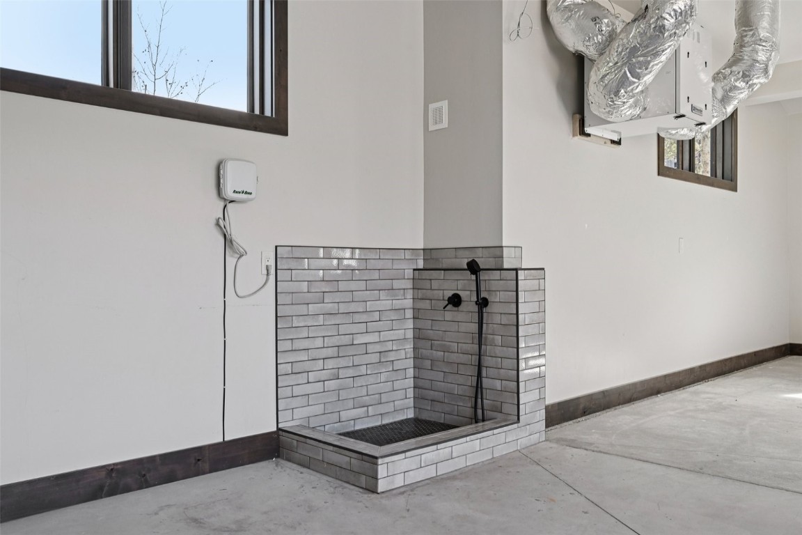 27 West Independence Road Keystone, CO 80435 - Photo 45 of 48 Dog Wash in garage