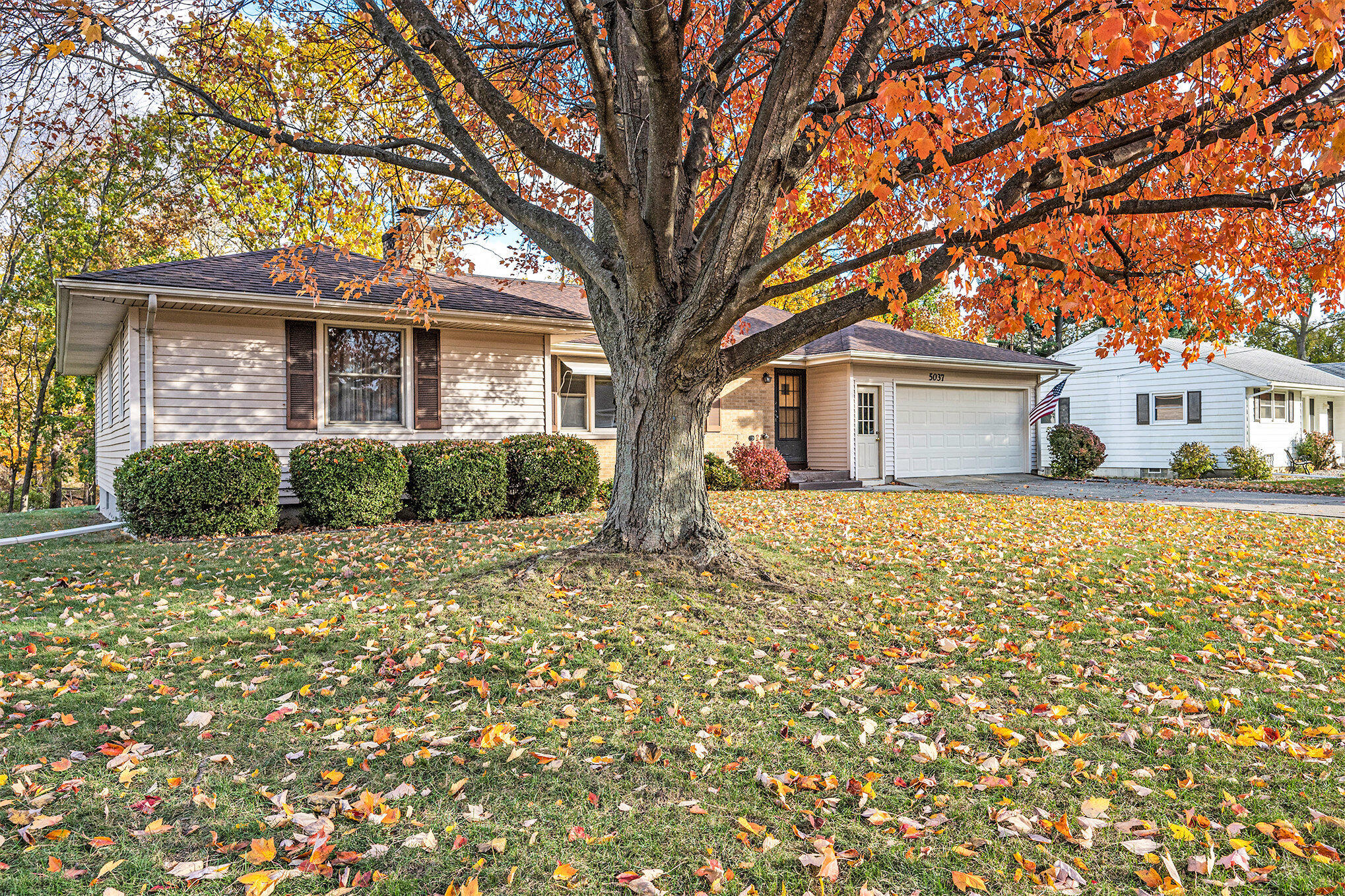 5037 Old Colony Road Portage, MI 49024 - Photo 2 of 24 003_crs_7102_copy_769