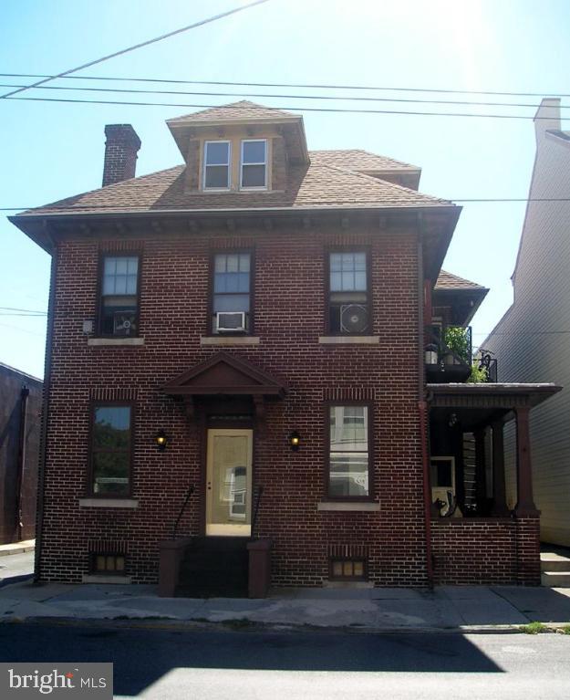 724 Chestnut Street Lebanon, PA 17042 - Photo 1 of 5