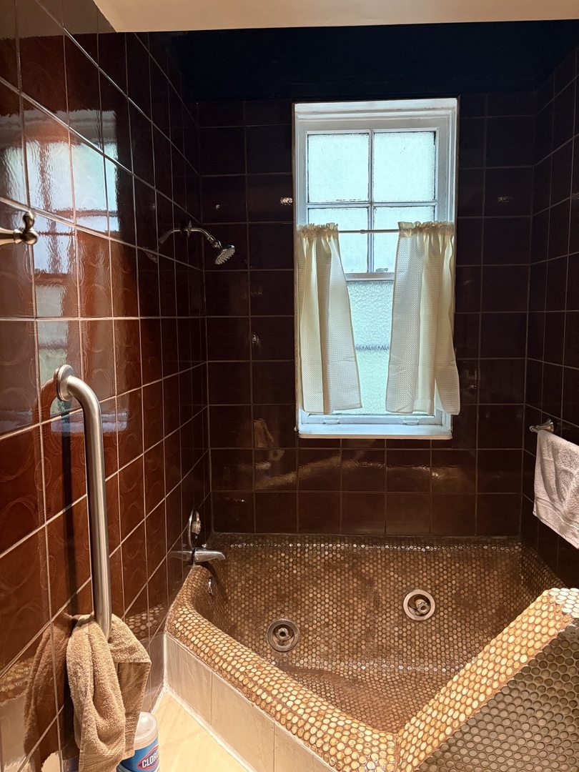 380 Ridge Avenue, Unit 13G Evanston, IL 60202 - Photo 11 of 20