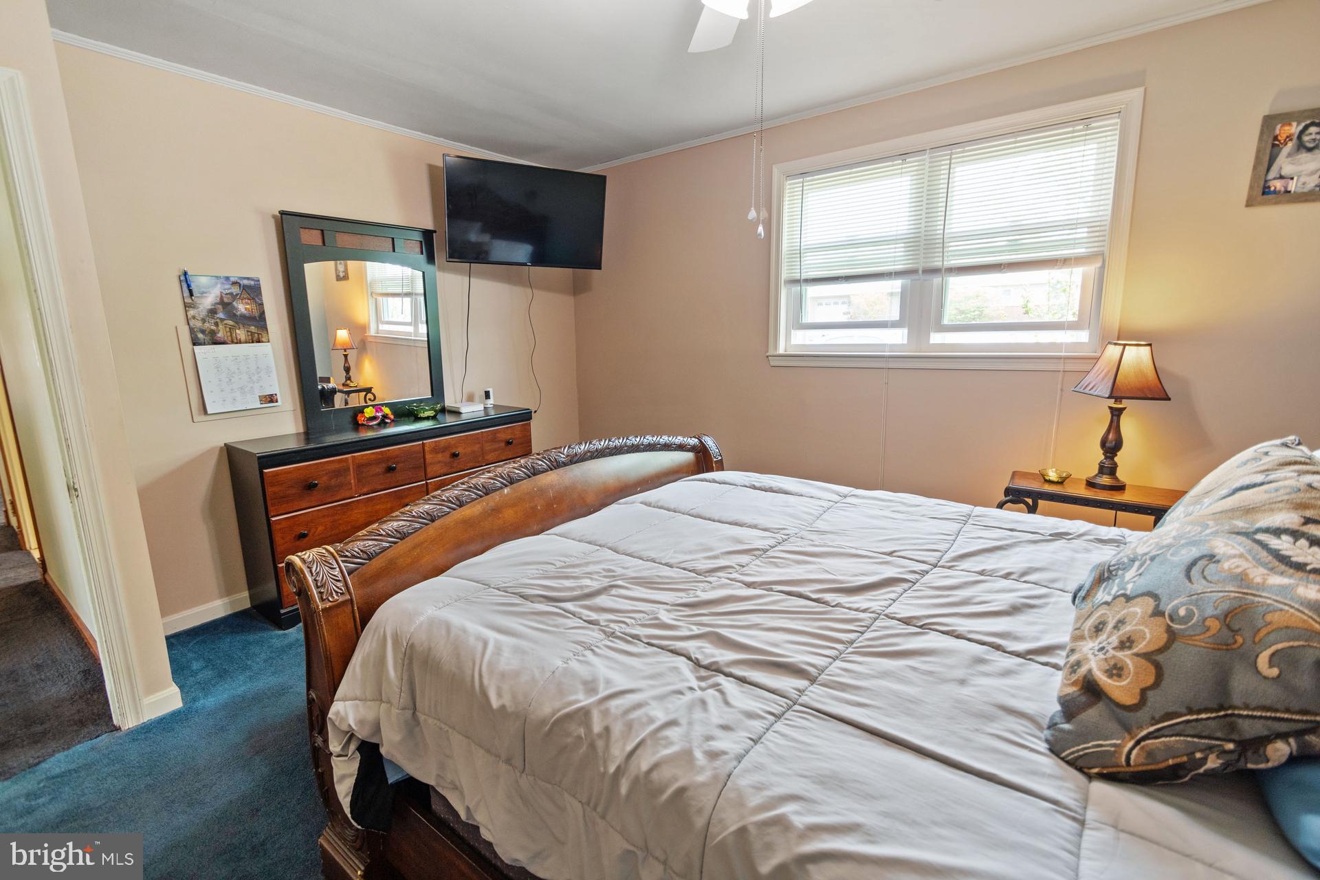 2913 Penn Square Road Norristown, PA 19401 - Photo 12 of 24 Primary Bedroom