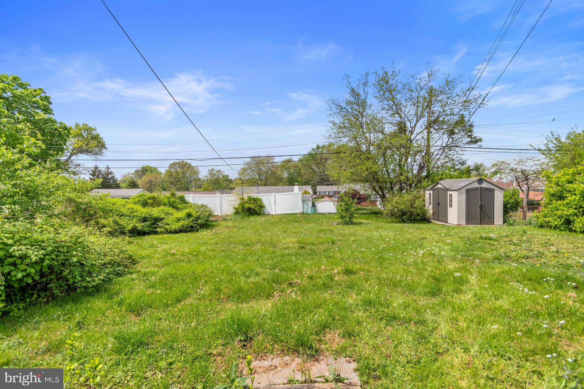 2913 Penn Square Road Norristown, PA 19401 - Photo 20 of 24 Back yard