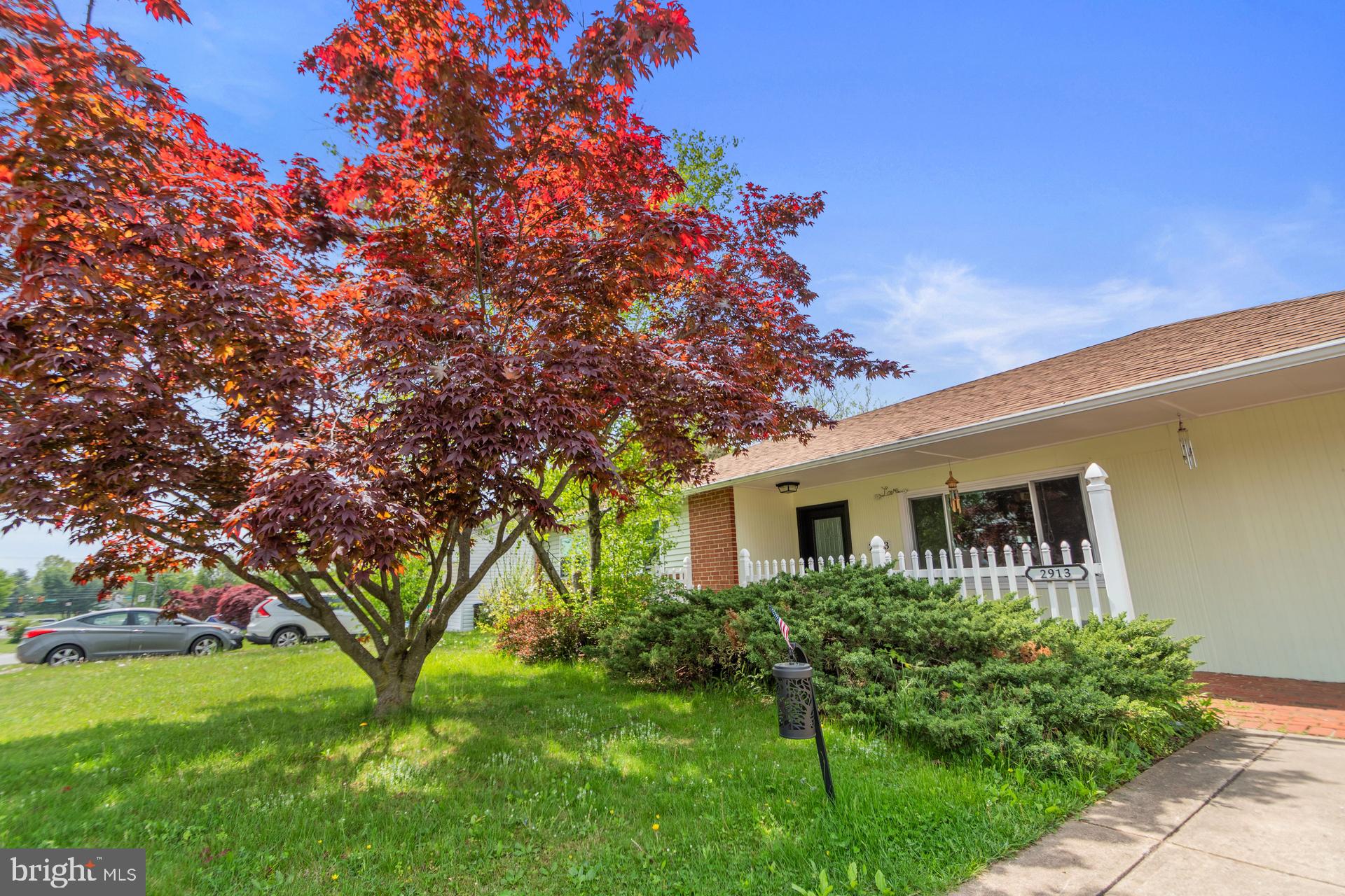 2913 Penn Square Road Norristown, PA 19401 - Photo 23 of 24 Front yard