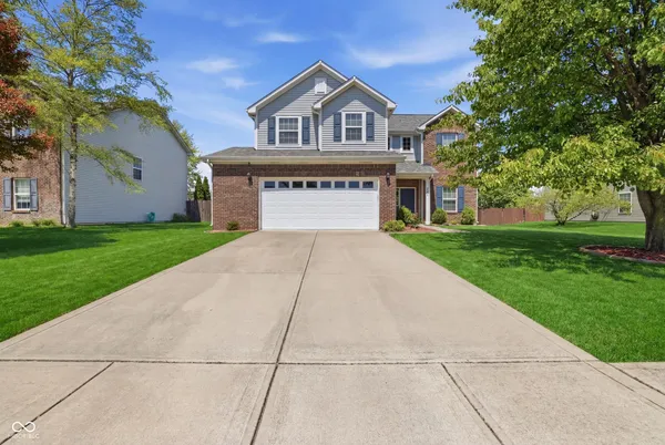 $374,900 | 2704 Armaugh Drive, Brownsburg, IN 46112