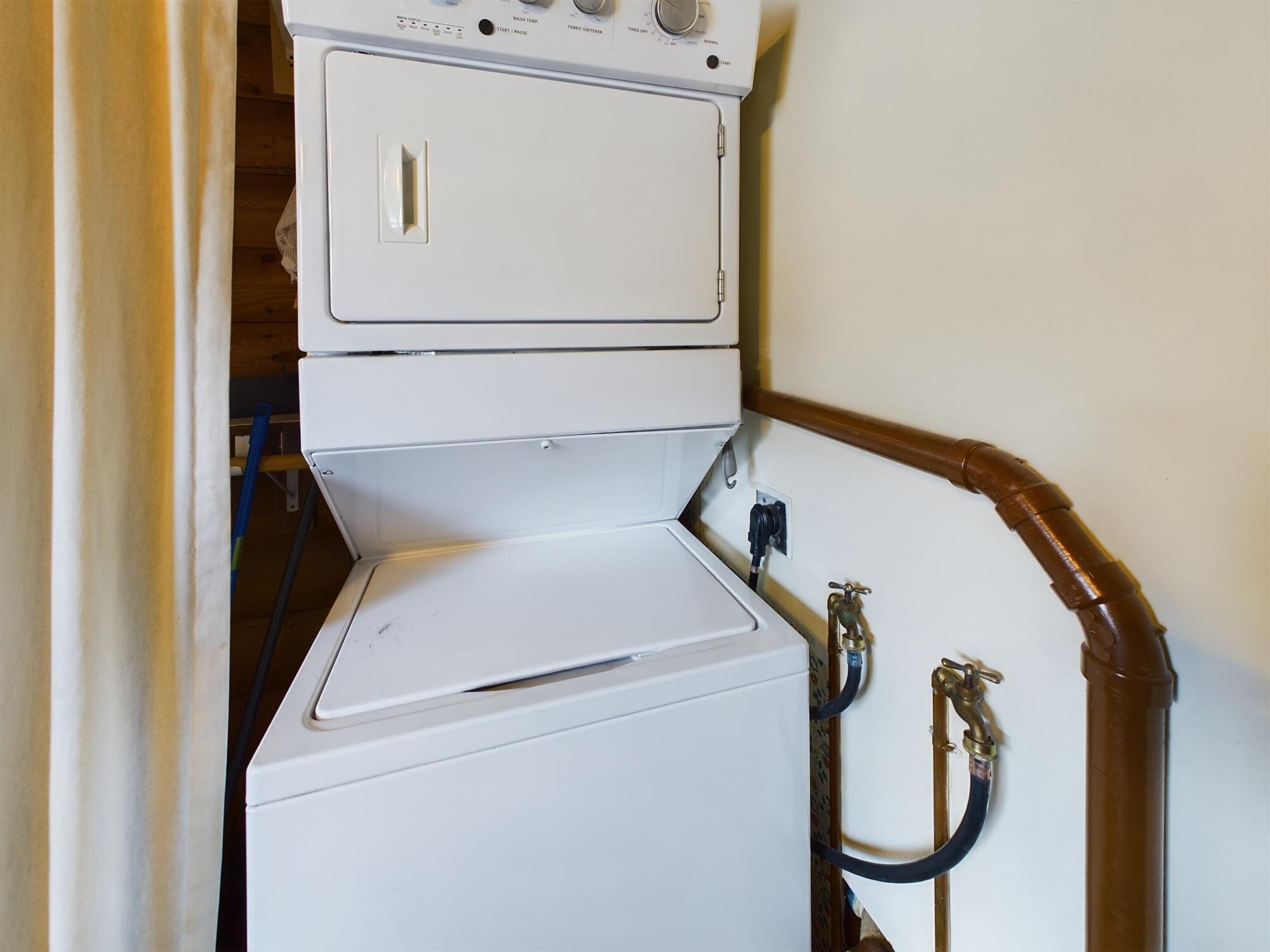 8348 Highway 441 Okeechobee, FL 34974 - Photo 19 of 25 a utility room with dryer and washer