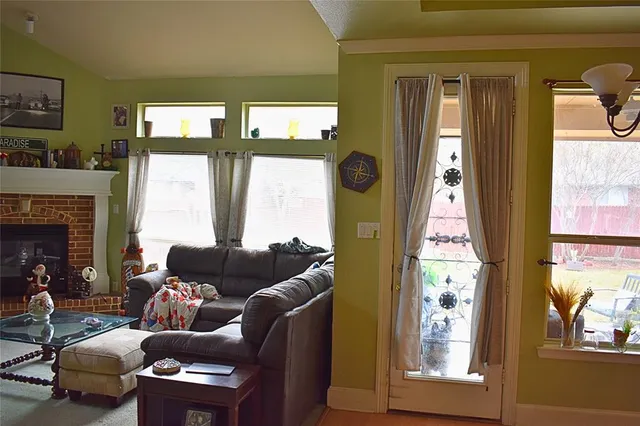 $340,000 | 311 Ridge Hollow Trail, Venus, TX 76084