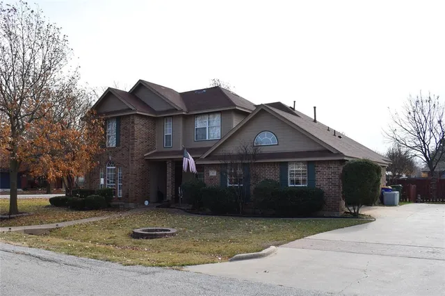 $340,000 | 311 Ridge Hollow Trail, Venus, TX 76084