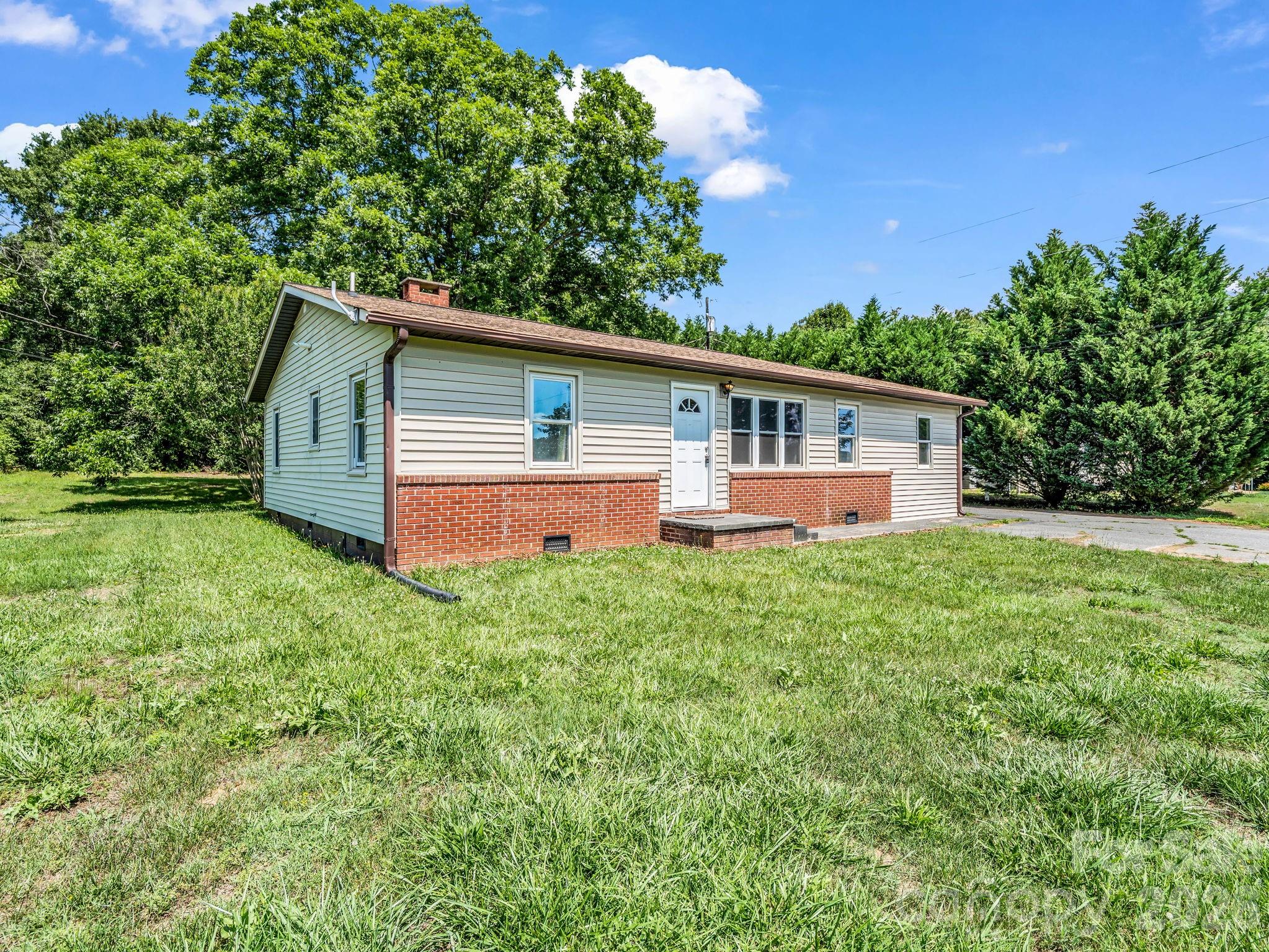 1758 Chase High Road Forest City, NC 28043 - Photo 3 of 29
