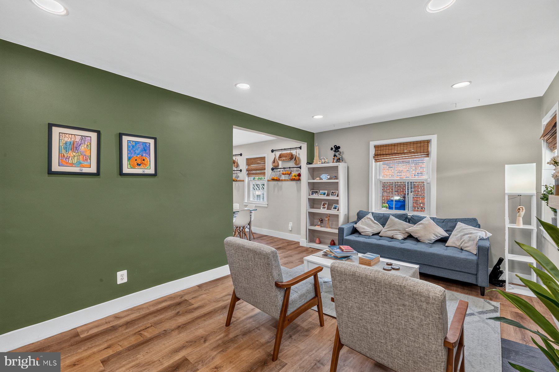 1711 Brisbane Street Silver Spring, MD 20902 - Photo 5 of 40 Living Room
