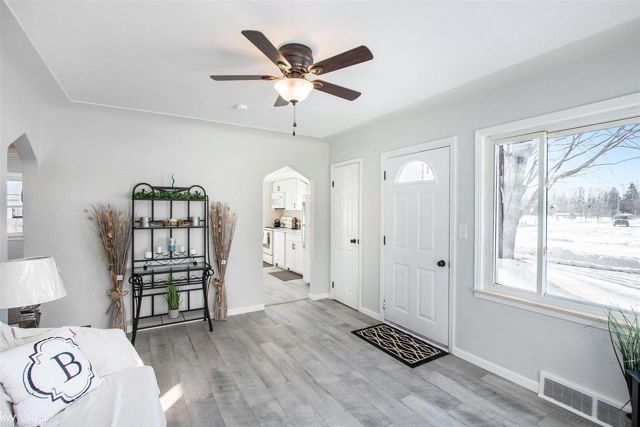 34725 Pratt Road Memphis, MI 48041 - Photo 10 of 16 50064880-9.JPG