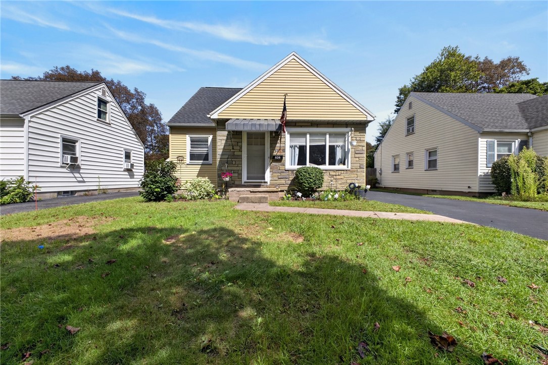 526 Winchester Street Rochester, NY 14615 - Photo 1 of 21 Gallery Image 1