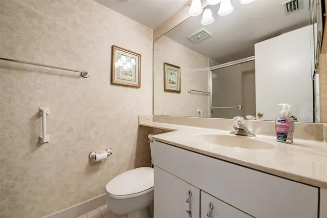 $185,900 | 3400 Cove Cay Drive, Unit 2H, Clearwater, FL 33760