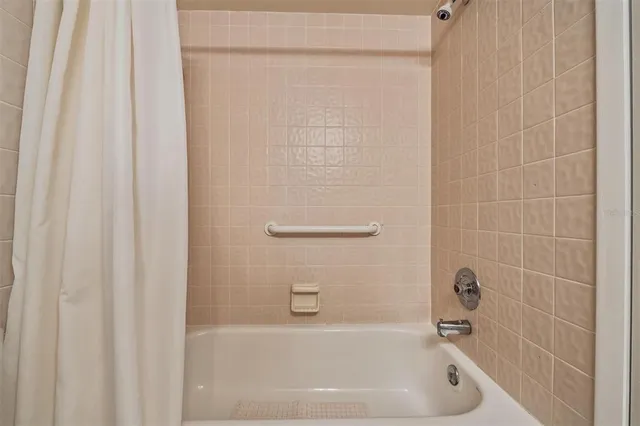 $185,900 | 3400 Cove Cay Drive, Unit 2H, Clearwater, FL 33760