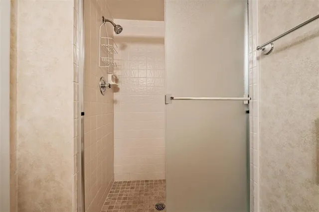 $185,900 | 3400 Cove Cay Drive, Unit 2H, Clearwater, FL 33760