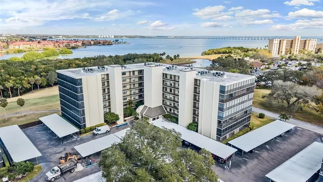 $185,900 | 3400 Cove Cay Drive, Unit 2H, Clearwater, FL 33760