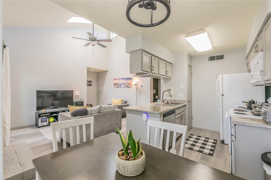 5750 Phoenix Drive, Unit 22 Dallas, TX 75231 - Photo 18 of 19