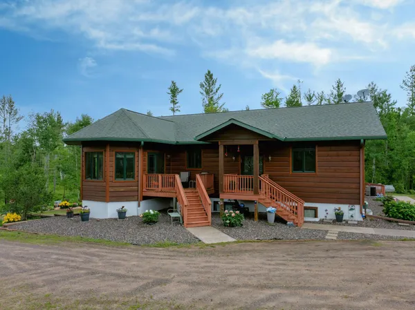 $669,900 | N5020 Red Pine Trail, Spooner, WI 54801