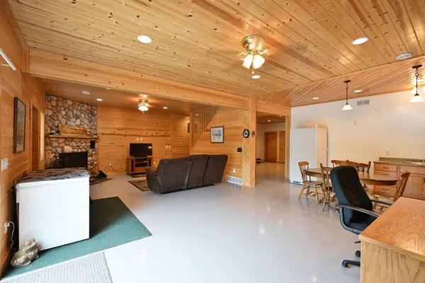 $669,900 | N5020 Red Pine Trail, Spooner, WI 54801