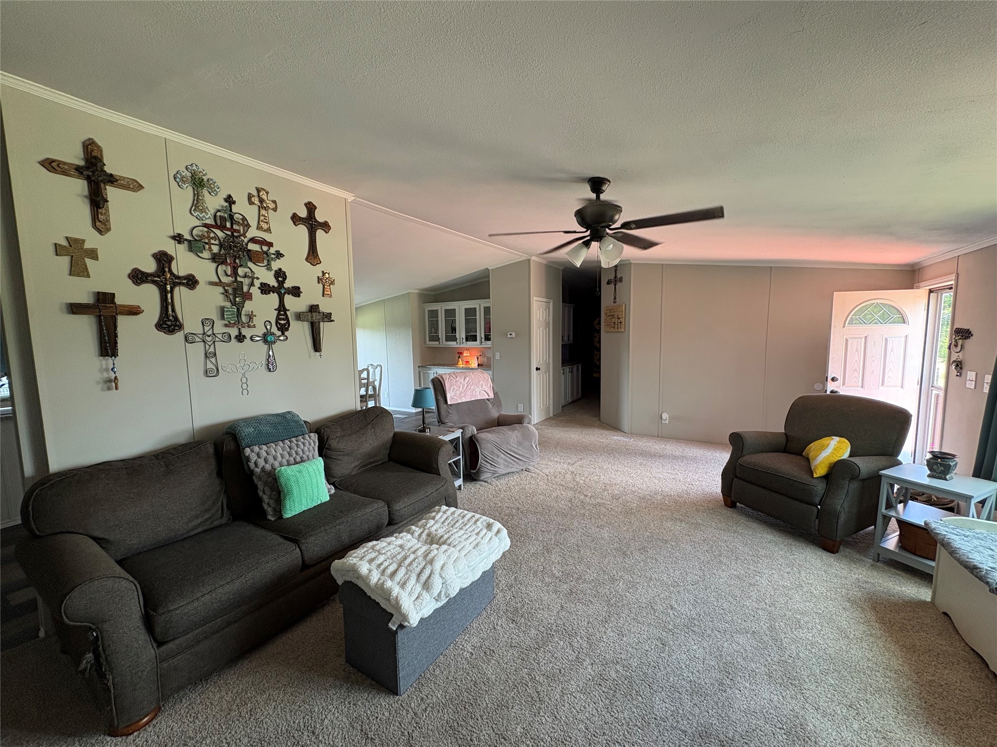 2346 Pr 1105 Midway, TX 75850 - Photo 7 of 25 a living room with furniture and a chandelier