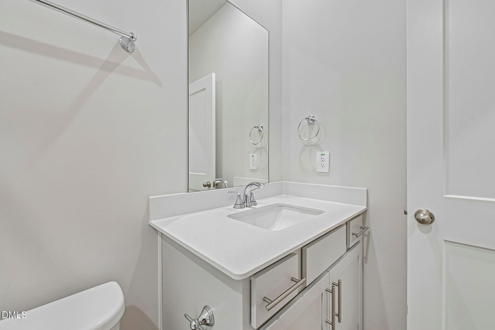 1452 Hatteras Road Durham, NC 27703 - Photo 20 of 49 20-web-or-mls-Raleigh - Avalon Place - 1