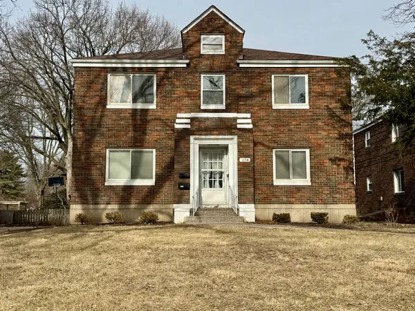 $1,100 | 234 East Pleasant Street, Davenport, IA 52803