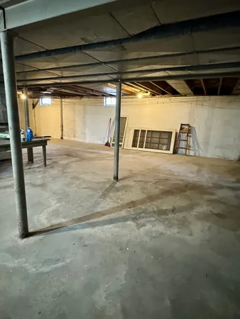 $1,100 | 234 East Pleasant Street, Davenport, IA 52803