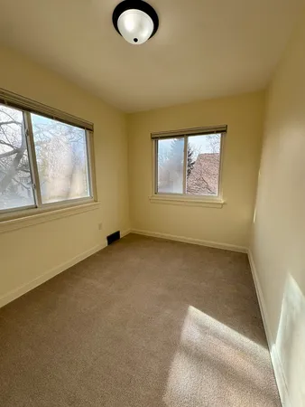 $1,100 | 234 East Pleasant Street, Davenport, IA 52803