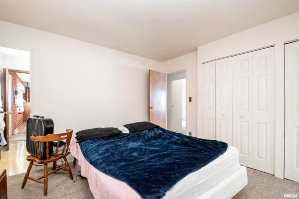 $135,000 | 5702 North Graceland Drive, Peoria, IL 61614