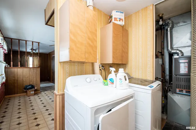 $155,000 | 5702 North Graceland Drive, Peoria, IL 61614