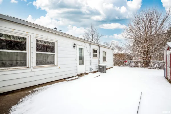 $135,000 | 5702 North Graceland Drive, Peoria, IL 61614