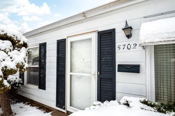 $135,000 | 5702 North Graceland Drive, Peoria, IL 61614