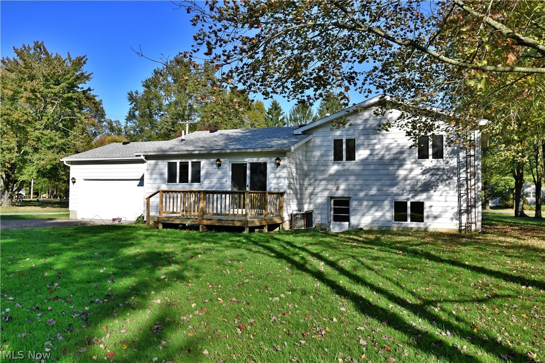 935 Ridge Road Vienna, OH 44473 - Photo 2 of 29 Gallery Image 2