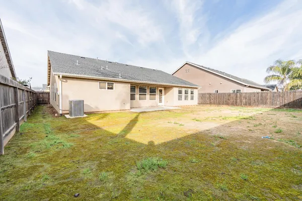 $550,000 | 2451 Hermosa Avenue, Clovis, CA 93619